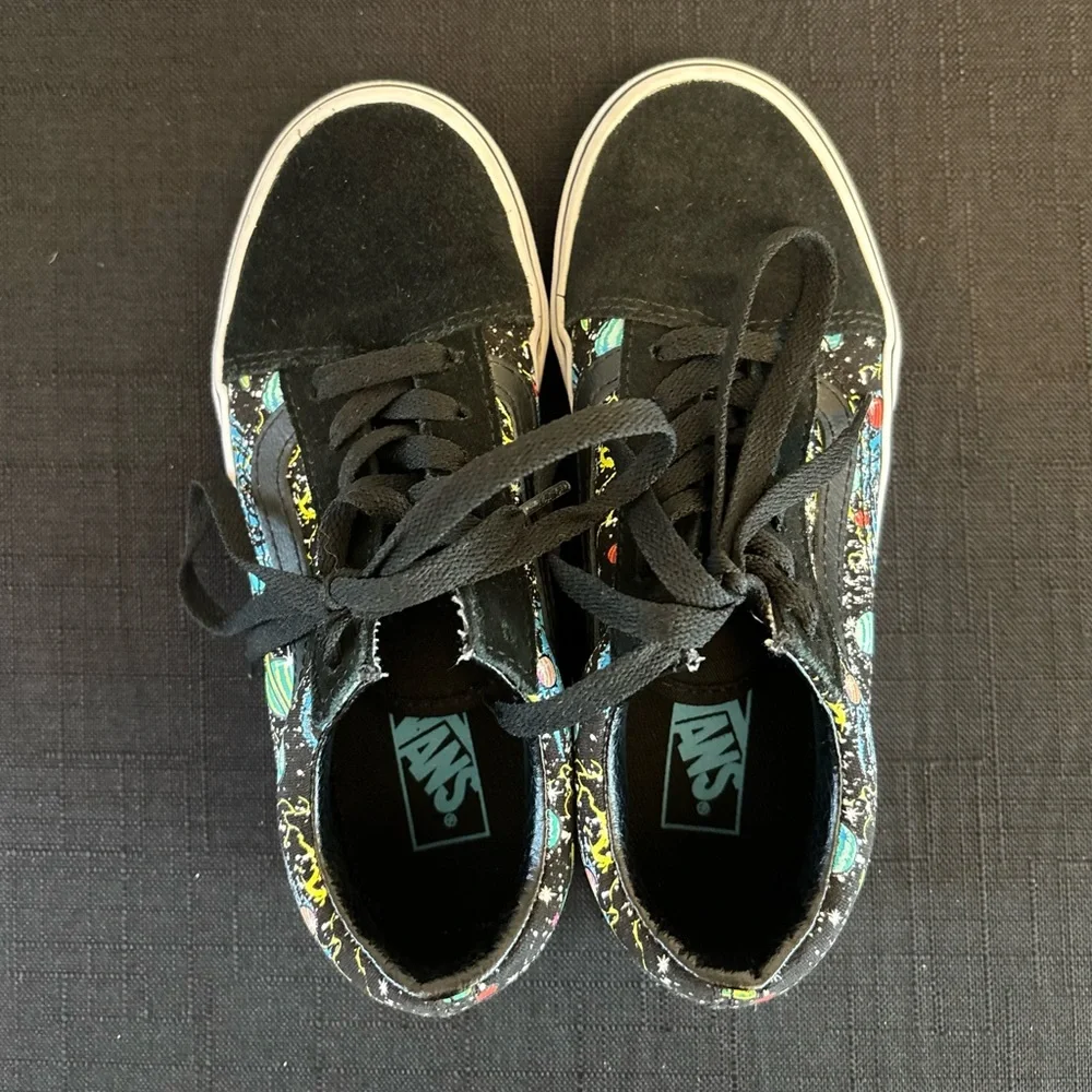 Vans Kids Old Skool Shoe, size 2.5